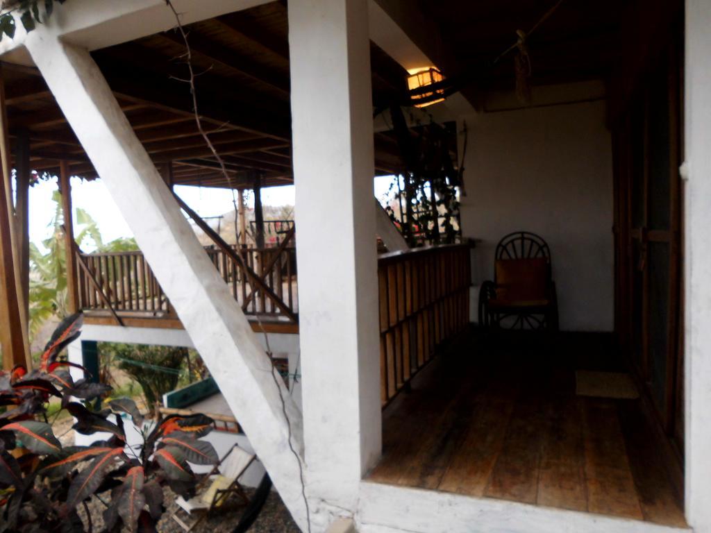 Maremonti Bed & Breakfast Puerto López エクステリア 写真