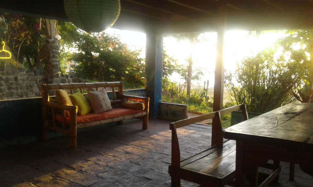 Maremonti Bed & Breakfast Puerto López エクステリア 写真